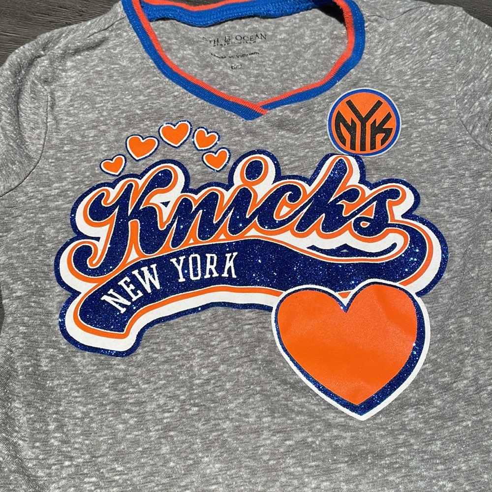 New York Knicks girls size 6/7 sparkly shirt (NYK) - Picture 2 of 2